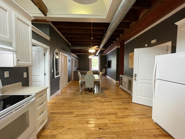 103 Court Sq, Abbeville, SC for sale - Building Photo - Image 3 of 17