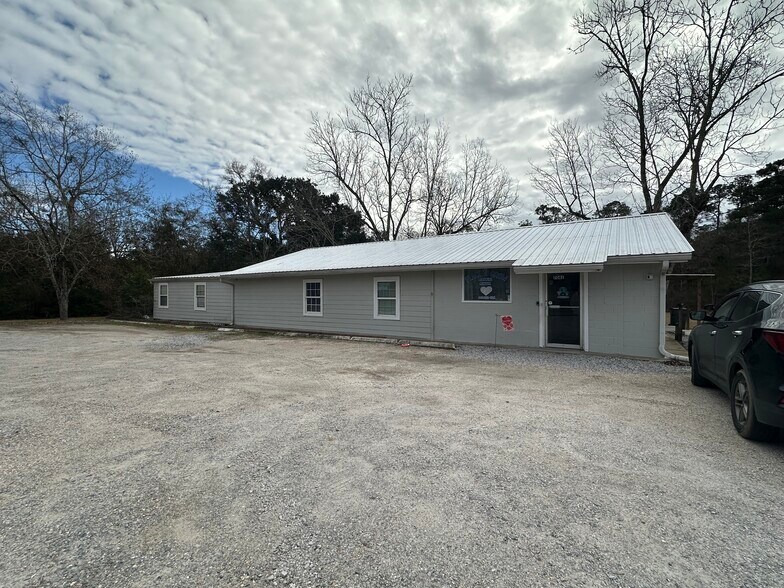 7041 Kiln Delisle Rd, Pass Christian, MS à vendre - Photo du bâtiment - Image 2 de 30