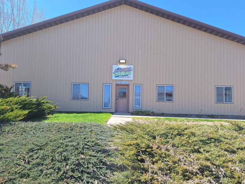 922 40th St N, Fargo, ND à louer - Photo du bâtiment - Image 2 de 13