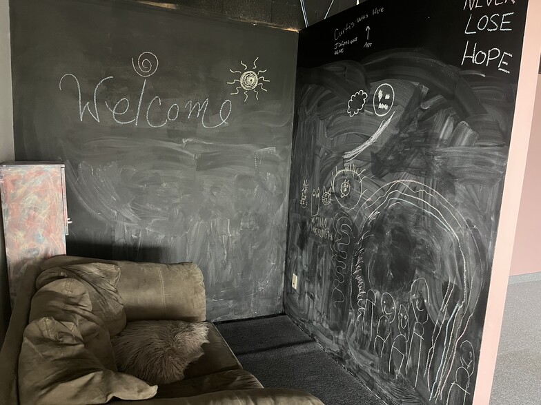 8221-8237 E Washington St, Chagrin Falls, OH for lease - Building Photo - Image 2 of 7