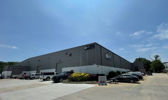 15481 Farm Creek Dr, Woodbridge, VA for lease - Building Photo - Image 3 of 22