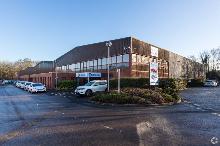 19-22 Bilton Rd, Basingstoke for lease - Primary Photo - Image 1 of 3