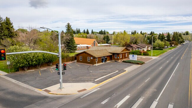 More details for 802 Canyon Ave, Cody, WY - Office for Sale