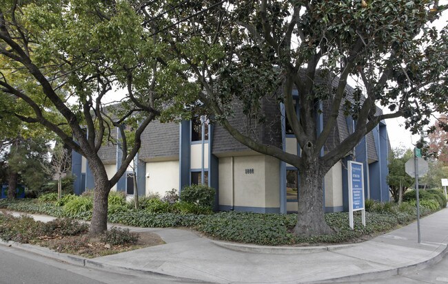 Plus de détails pour 1866 B St, Hayward, CA - Bureau à vendre