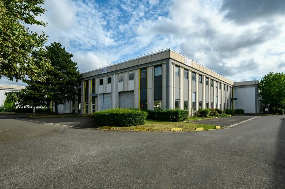 Flex in Gennevilliers for lease Building Photo- Image 1 of 9