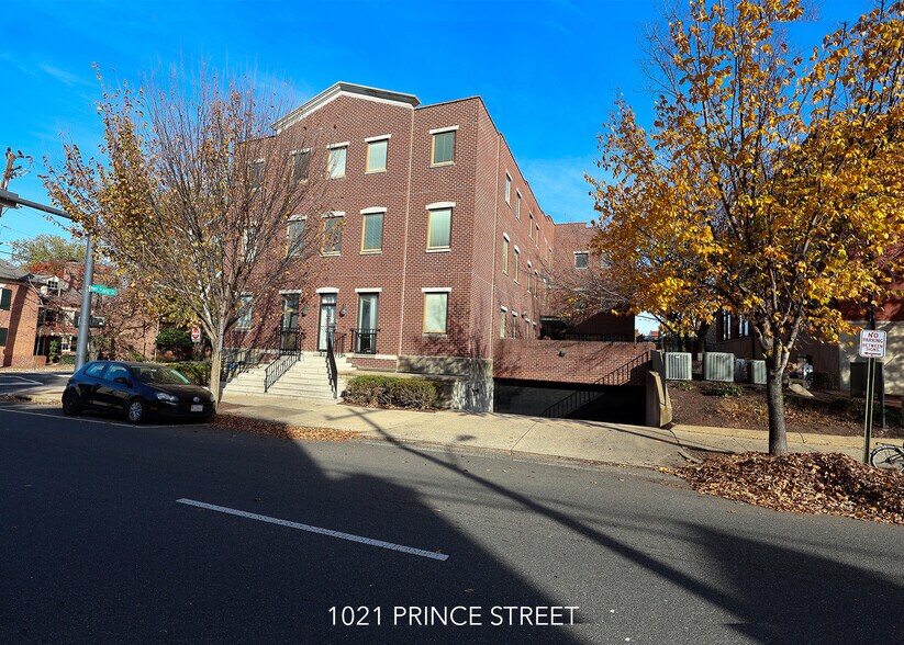 1021 Prince St, Alexandria, VA à vendre - Photo du bâtiment - Image 3 de 8