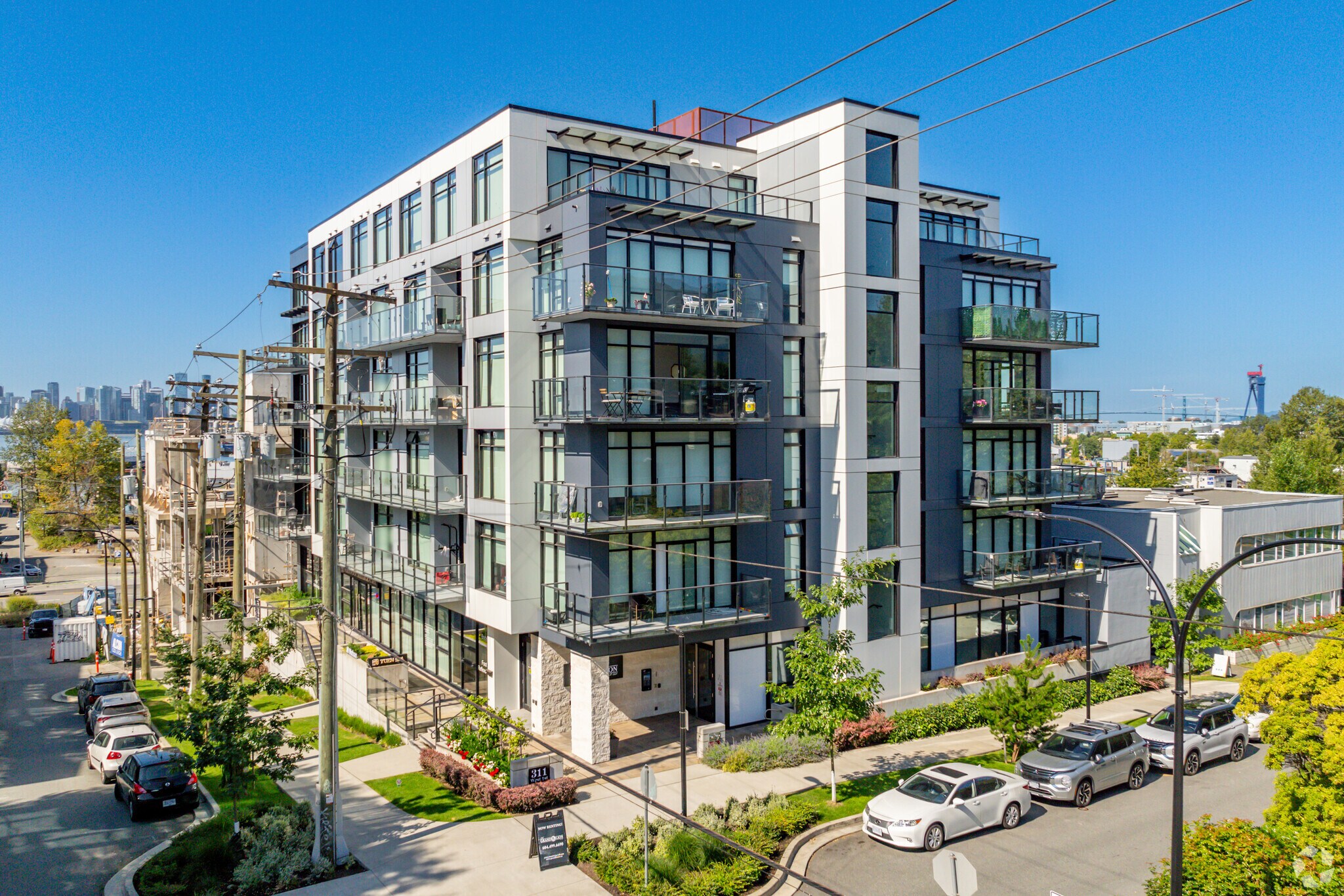 311 W 1st St, North Vancouver, BC for sale Primary Photo- Image 1 of 1