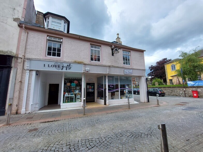 2 College Wynd, Kilmarnock à louer - Photo du bâtiment - Image 1 de 8