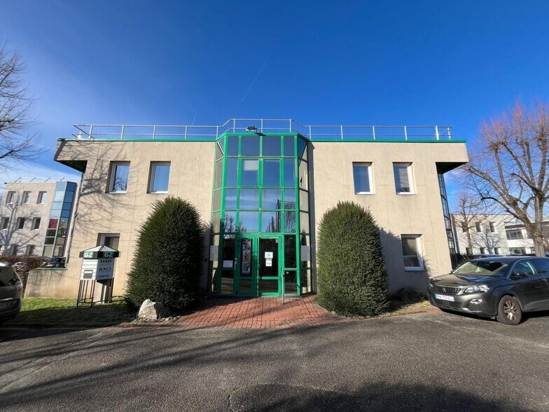 213 Rue De Gerland, Lyon à louer - Photo du bâtiment - Image 1 de 10