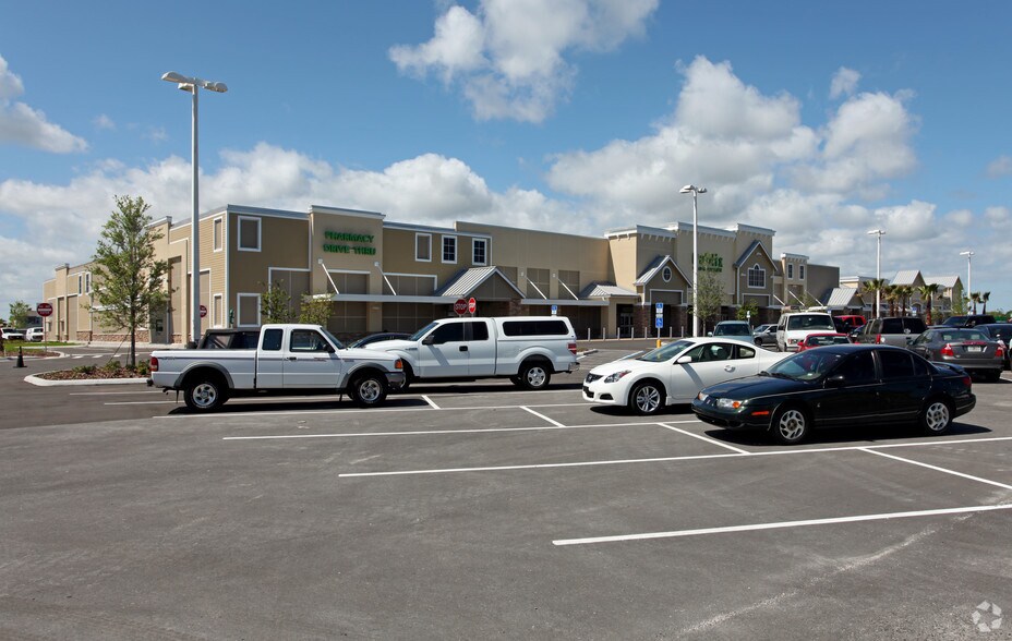 5380 Stadium Pky, Rockledge, FL à louer - Photo du bâtiment - Image 1 de 1