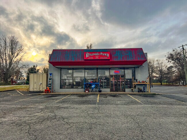 More details for 1304 S Scales St, Reidsville, NC - Retail for Sale