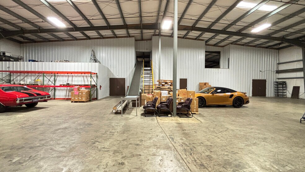 475 Business Park Ln, Allentown, PA à vendre - Photo du bâtiment - Image 3 de 46