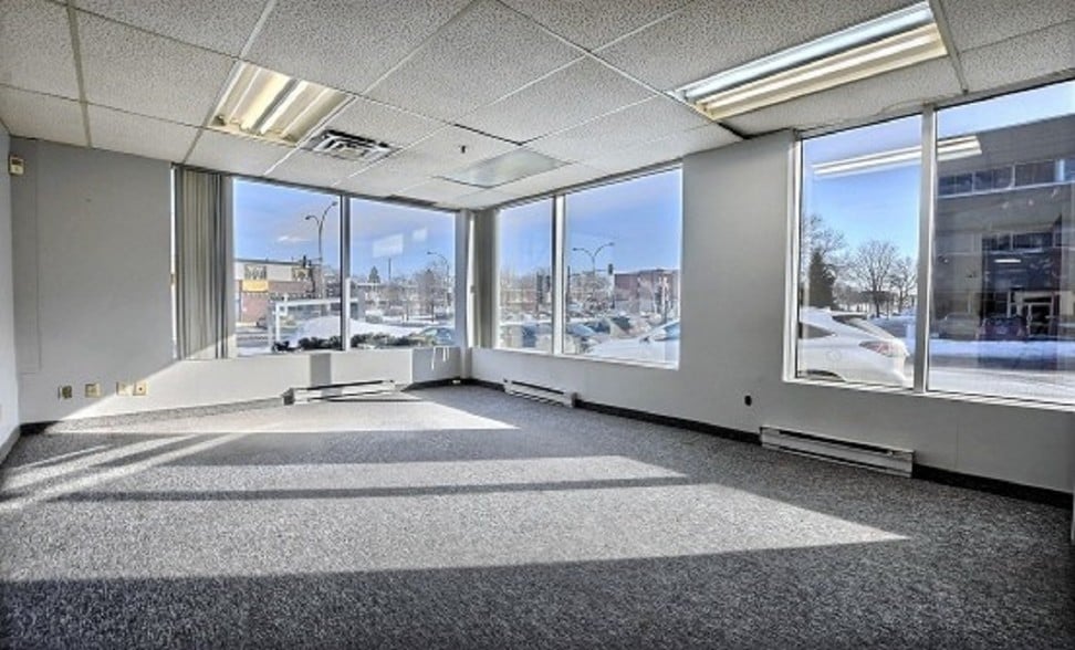 8920-8950 Boul Pie-IX, Montréal, QC for lease - Interior Photo - Image 3 of 10