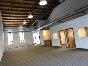 2334 University Ave W, Saint Paul, MN for lease Interior Photo- Image 1 of 3
