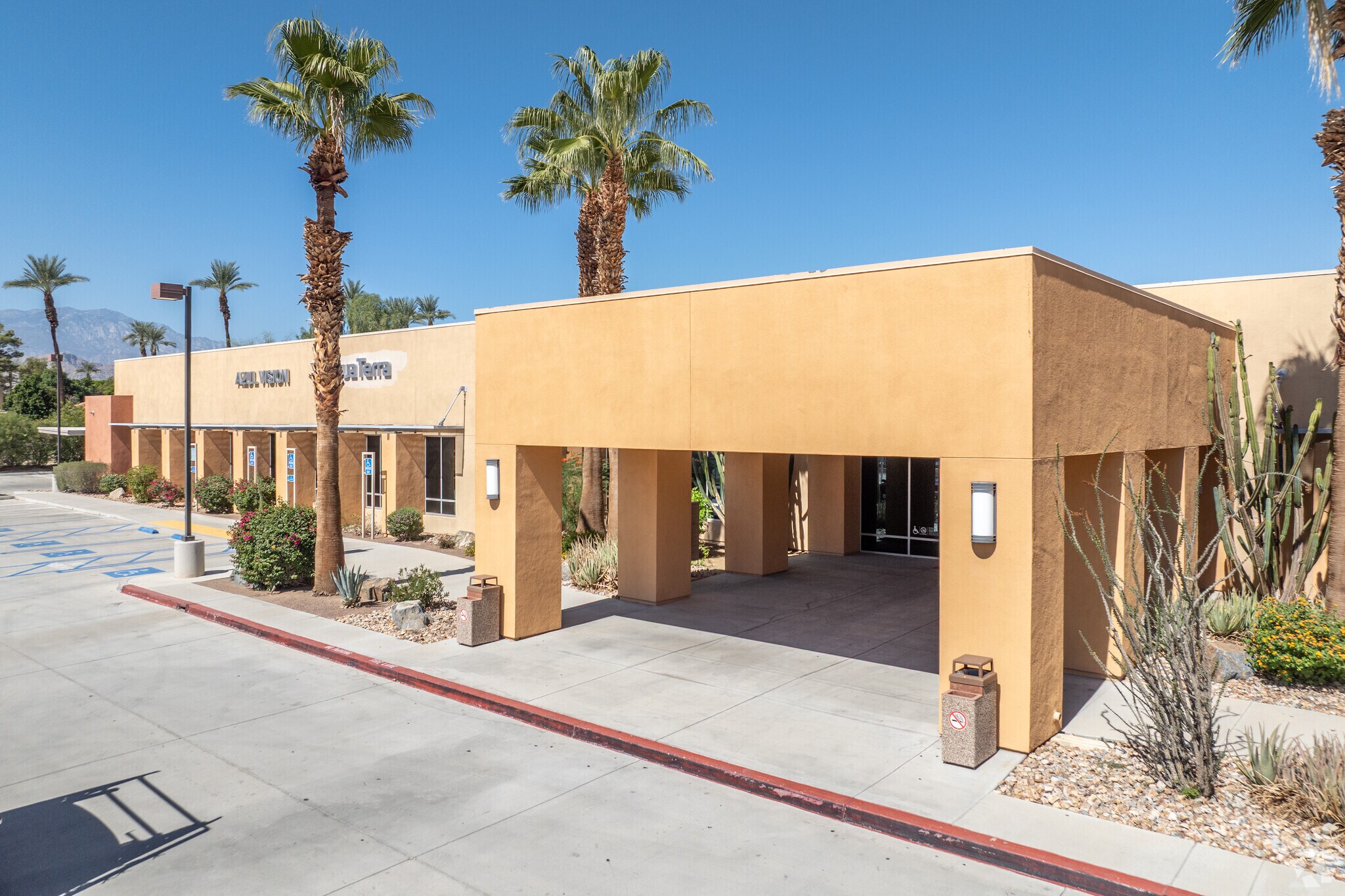 44651 Village Court Dr, Palm Desert, CA à vendre Photo principale- Image 1 de 1