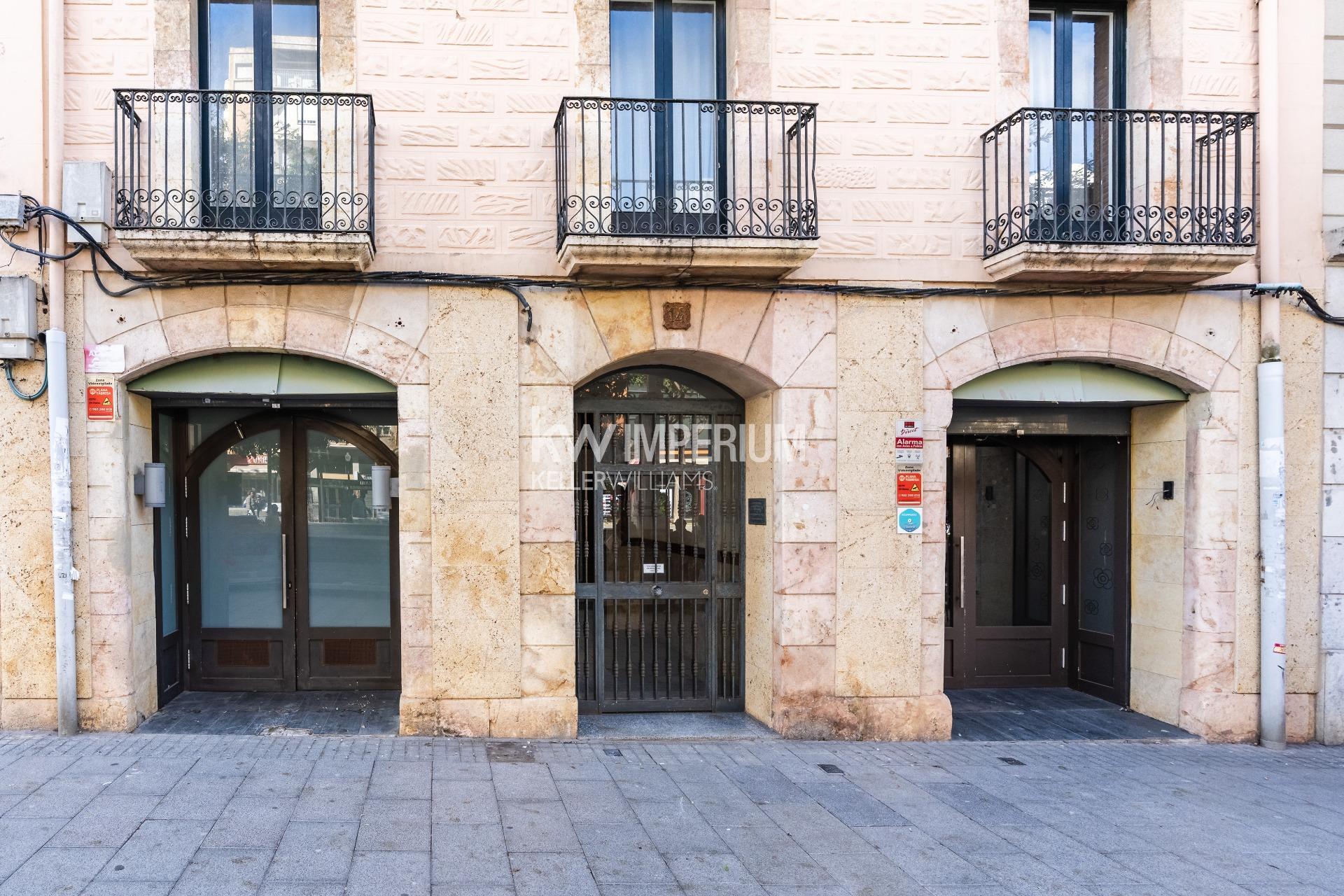 Retail in Tarragona, Tarragona for lease Interior Photo- Image 1 of 16