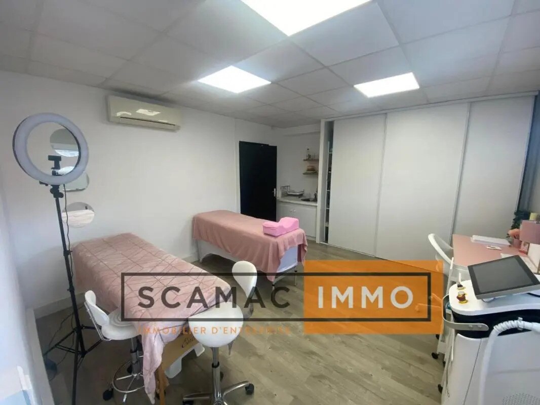 Bureau dans Gardanne à louer Photo intérieure- Image 1 de 4