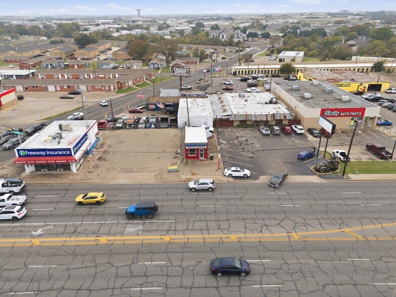 810 N Valley Mills Dr, Waco, TX à vendre - Photo principale - Image 1 de 4