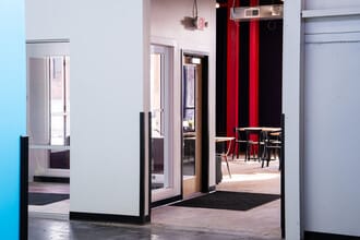 20 W 14th Ave, North Kansas City, MO à louer Photo intérieure- Image 1 de 13