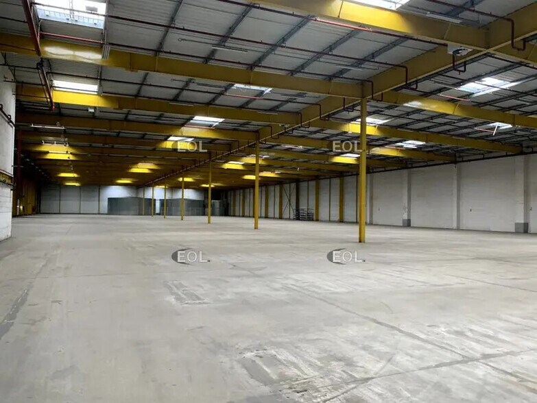 2-4 Rue Des Châtaigniers, Ormes for lease - Building Photo - Image 2 of 4