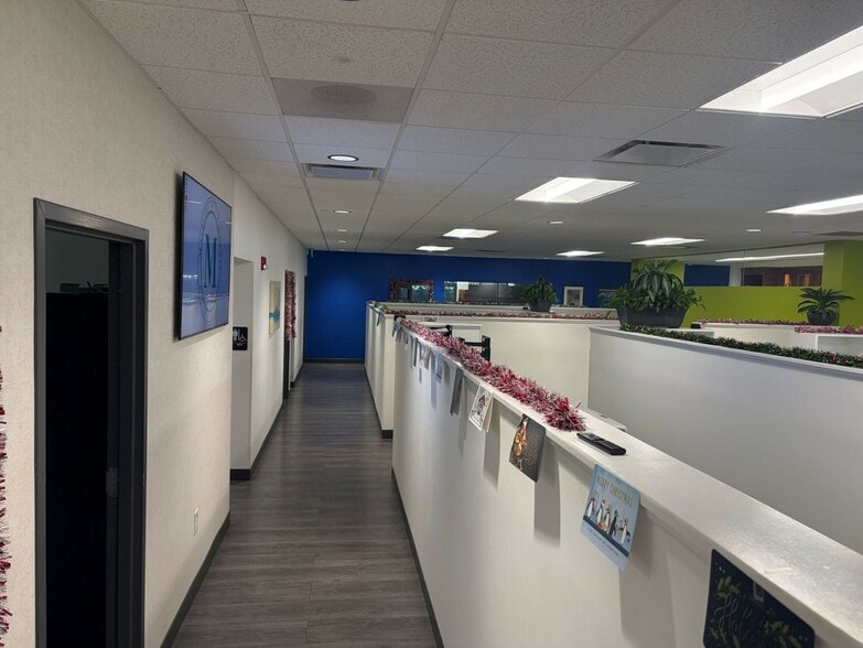 2126 Defoors Ferry Rd NW, Atlanta, GA for lease - Interior Photo - Image 2 of 11