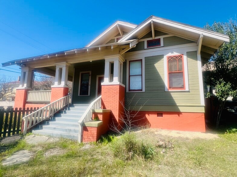 403 Blanco Rd, San Antonio, TX for sale - Building Photo - Image 2 of 32