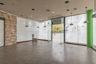 Plus de détails pour Multi-résidentiel à vendre