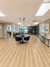 2183 Fairview Rd, Costa Mesa, CA à louer Photo intérieure- Image 1 de 7