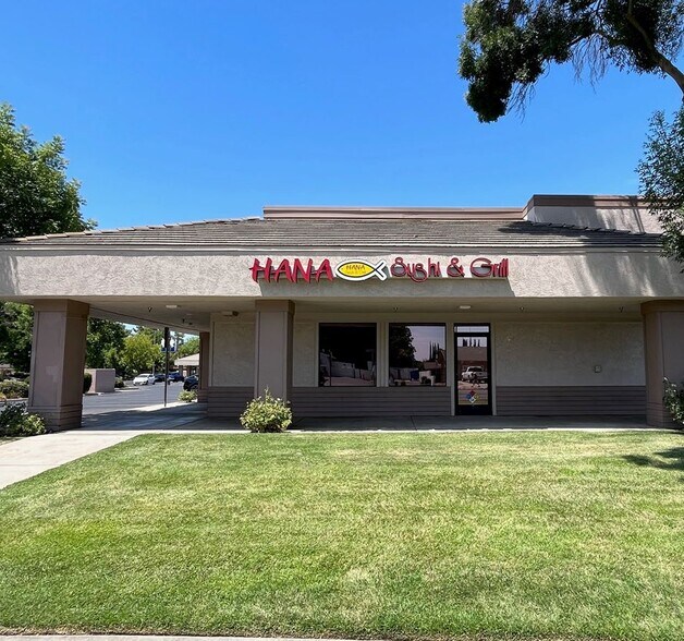 35 W Alexander Ave, Merced, CA for lease - Building Photo - Image 2 of 8