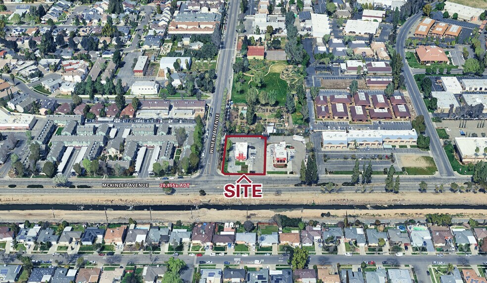 4909 E Mckinley Ave, Fresno, CA à louer - Photo du bâtiment - Image 2 de 4