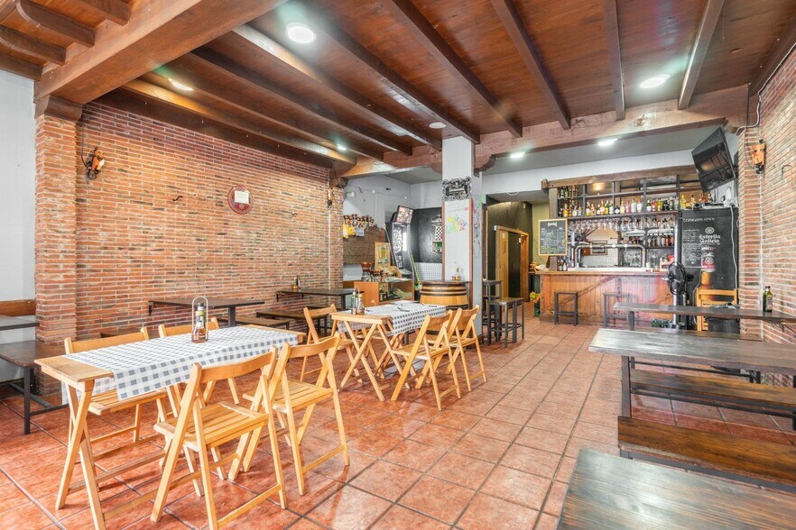 Calle Ramón del Valle, 2, Parres, Asturias for lease - Building Photo - Image 2 of 26