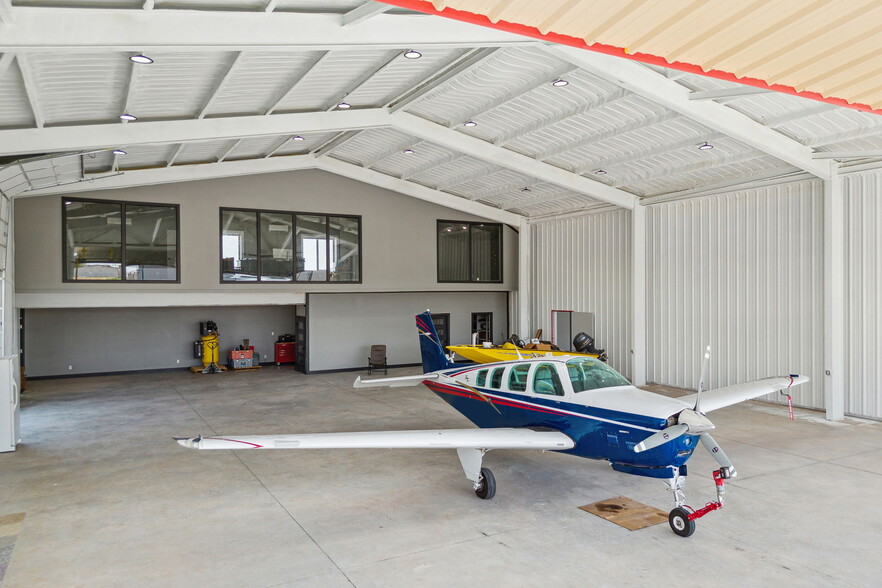 527 L V Selz Hangar 2 rd, Bridgeport, TX à vendre - Photo principale - Image 1 de 1