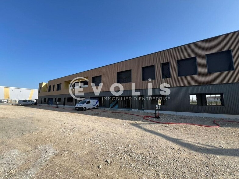 Flex dans La Boisse à louer - Photo du bâtiment - Image 3 de 31
