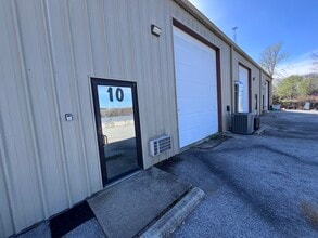 145 Warehouse Dr, Branson, MO for lease Interior Photo- Image 1 of 2