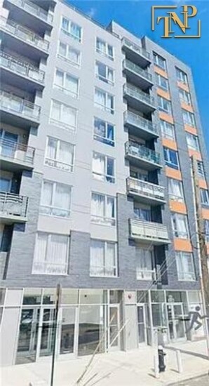 Plus de détails pour 7009 45th Ave, Woodside, NY - Commerce de détail à vendre