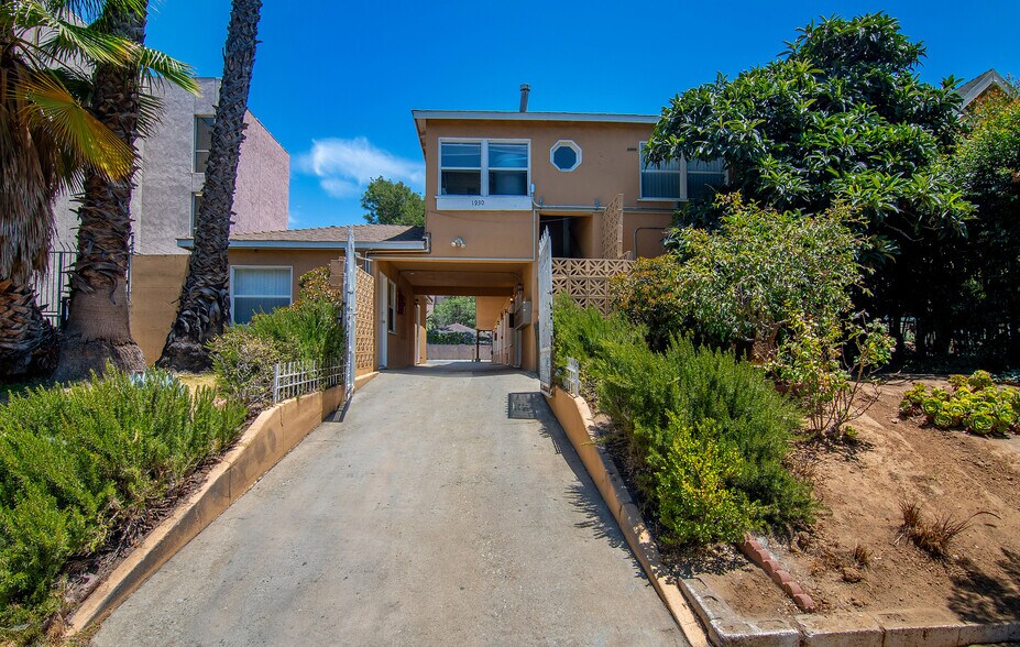 1930 S Oxford Ave, Los Angeles, CA à vendre - Photo du bâtiment - Image 3 de 99