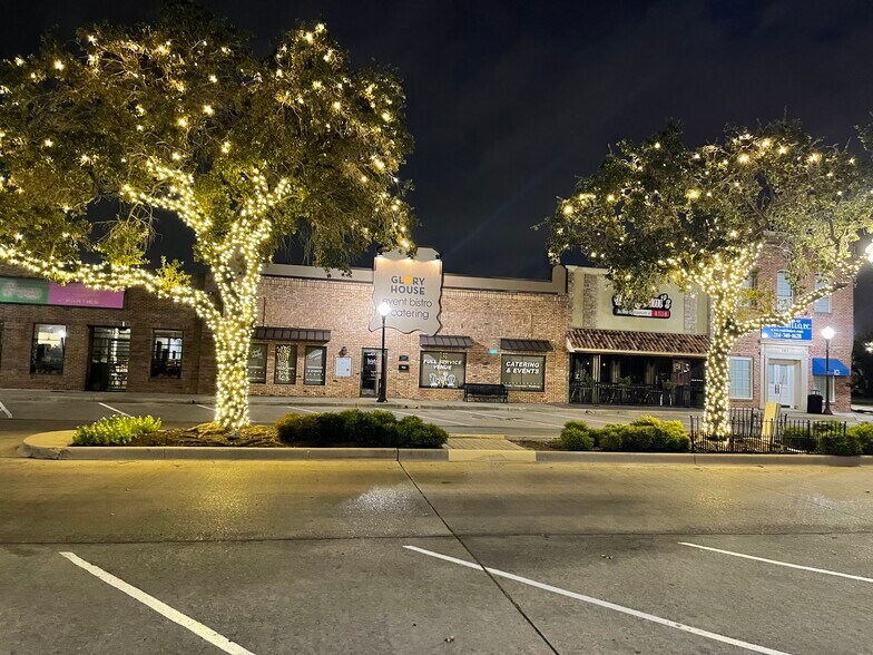 109-111 S Main St, Irving, TX à vendre - Photo du bâtiment - Image 2 de 49