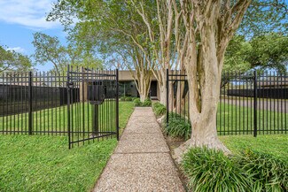 Plus de détails pour 714 7th Ave N, Texas City, TX - Bureau à vendre