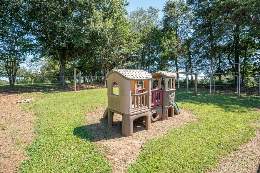 2482 June Bug Rd, Vale, NC à vendre - Photo du bâtiment - Image 2 de 49