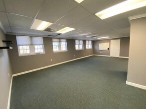 9411-9417 West St, Manassas, VA for lease Interior Photo- Image 1 of 6