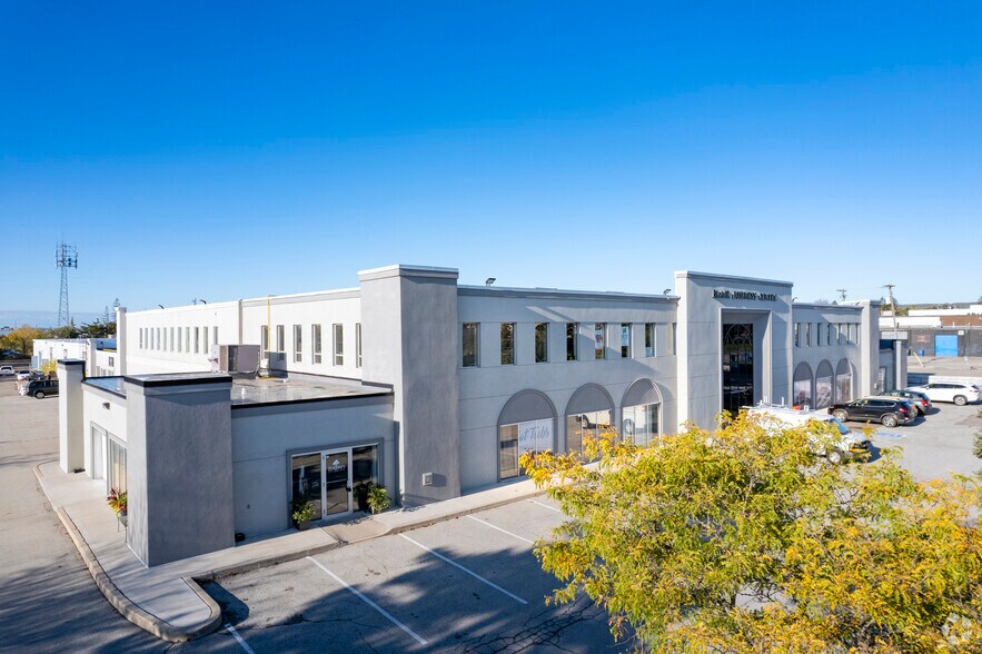 1160 Blair Rd, Burlington, ON à louer - Photo du bâtiment - Image 2 de 5