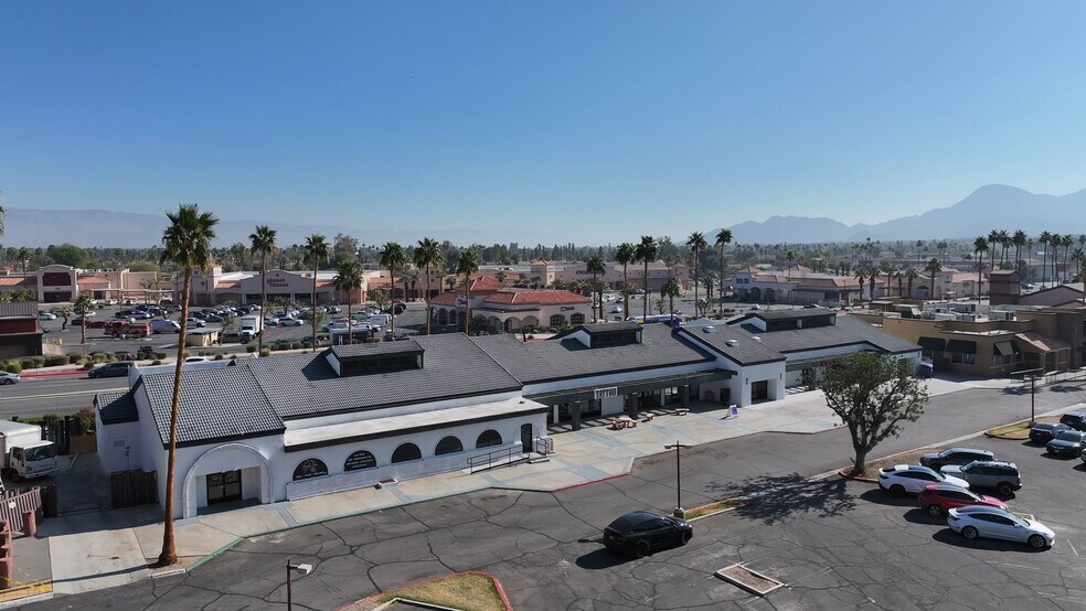 72221 Hwy 111, Palm Desert, CA à louer - Vidéo sur l’inscription commerciale - Image 2 de 17