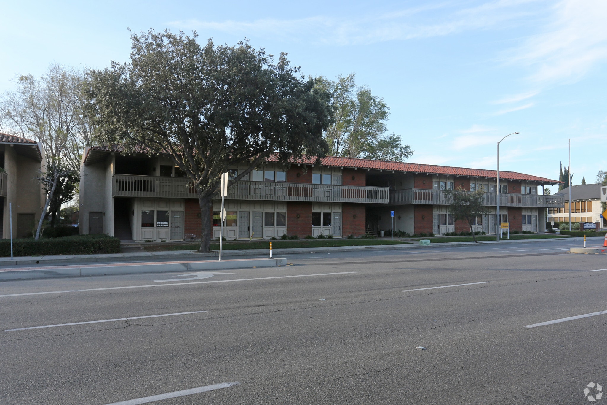 17632 Irvine Blvd, Tustin, CA à louer Photo principale- Image 1 de 9