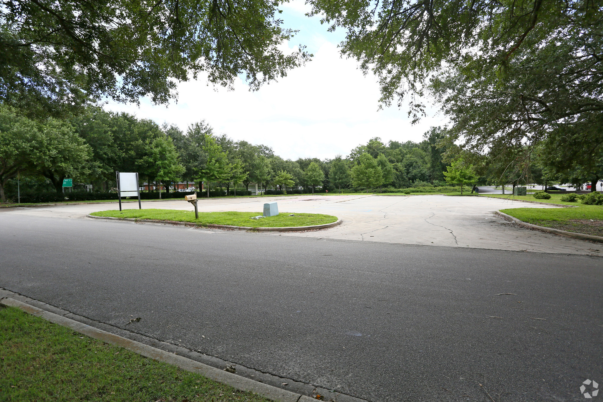 5814 N Monroe St, Tallahassee, FL for lease Primary Photo- Image 1 of 3