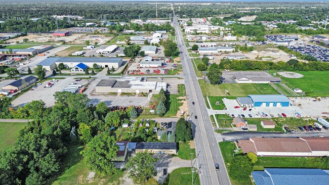 Plus de détails pour 3344 E Bristol Rd, Burton, MI - Industriel à vendre