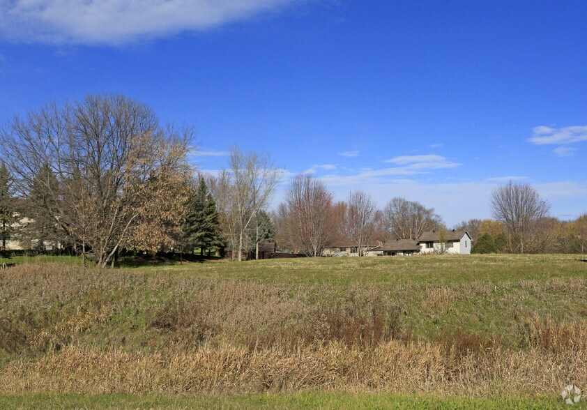 8910 Hwy 7, Saint Bonifacius, MN à vendre - Photo du bâtiment - Image 2 de 4
