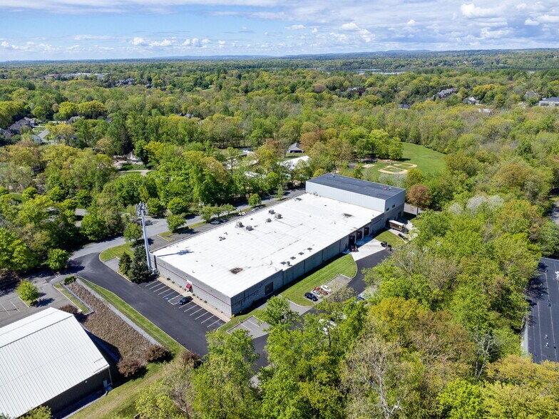 37 Ramland Rd, Orangeburg, NY à louer - Aérien - Image 3 de 6