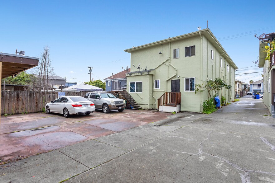 1430-1436 45th Ave, Oakland, CA à vendre - Photo du bâtiment - Image 3 de 26