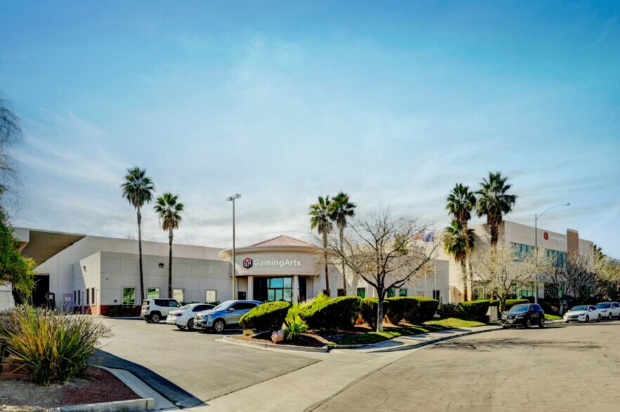 333 Orville Wright Ct, Las Vegas, NV for sale - Primary Photo - Image 2 of 16