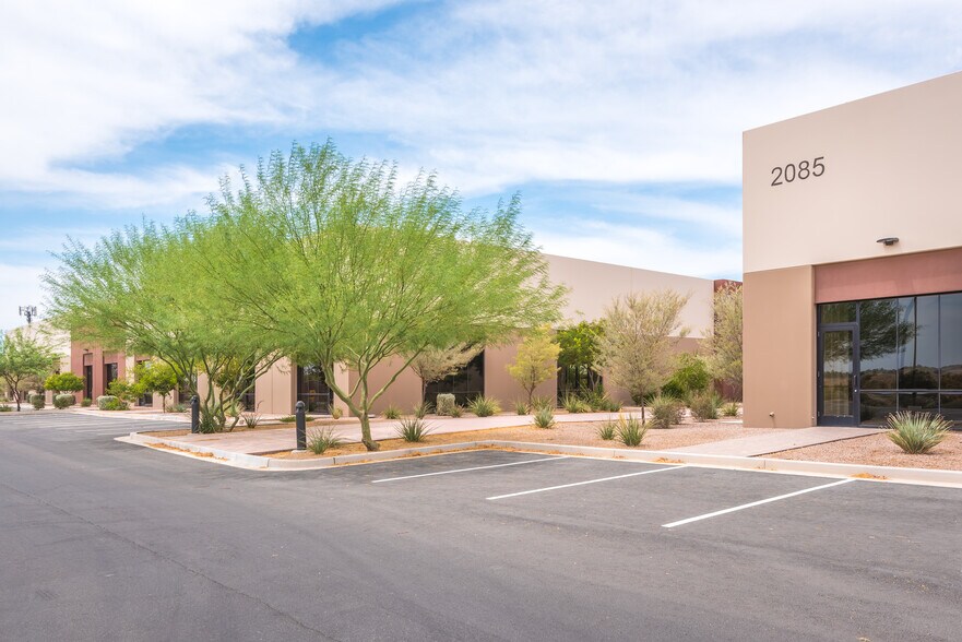 2085 S Cooper Rd, Chandler, AZ for lease - Building Photo - Image 2 of 7